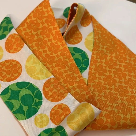 NWT Coach Signature Vintage Scarf - Picture 4 of 6